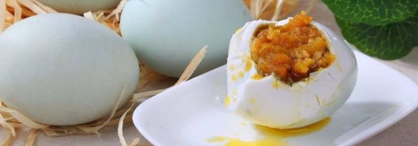 咸鸭蛋有黑斑点能吃吗