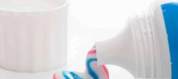 手或脸不小心被热油烫到了怎么办？