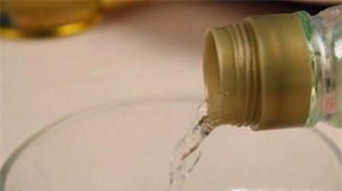 如何让掉色的衣服不在掉色