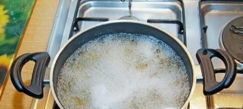 不锈钢锅炒锅黑了怎么办