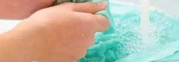 真丝衣服洗花了怎么补救
