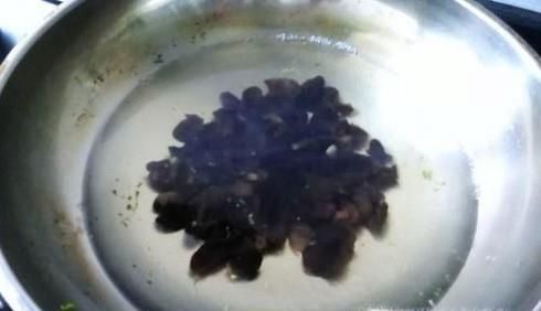如何泡木耳又快又好，不用热水哦！