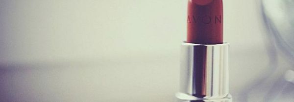 抹了过期的口红会怎样