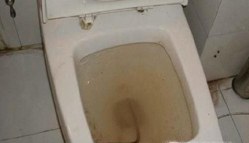 家里马桶堵住怎么处理