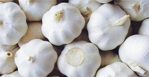 螃蟹宜和什么一起吃