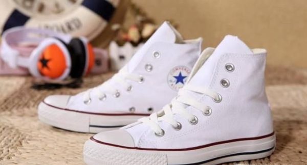 匡威帆布鞋辨别真假