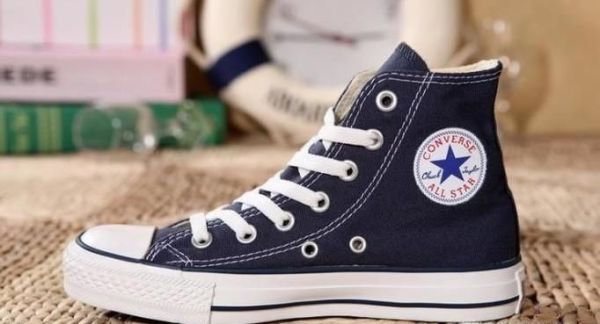 匡威帆布鞋辨别真假