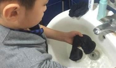 如何自己洗袜子