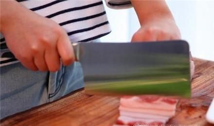 如何切五花肉肉片