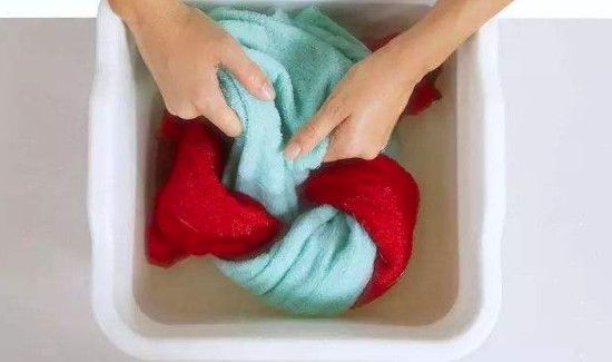 荔枝水弄到衣服上能洗掉吗