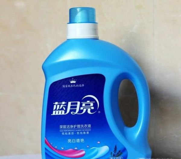 怎么洗衣服使衣服洗得更干净