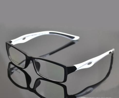 戴眼镜者的福音，夏天出汗眼镜如何防滑
