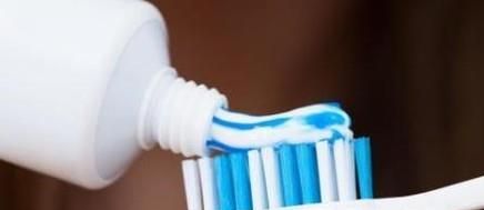 哪种牙膏美白效果好