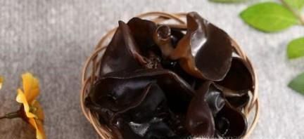 怎么样辨别真假黑木耳