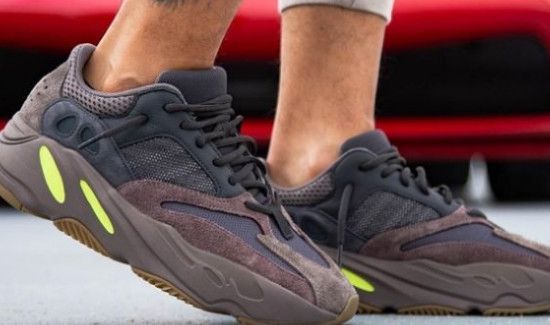 yeezy700怎么才能反光