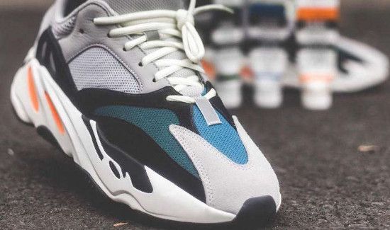 yeezy700怎么才能反光