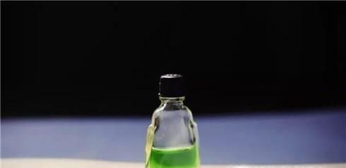 衣服上沾了油漆怎样清洗?