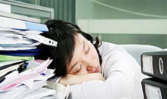 中学生上课老犯困怎么办