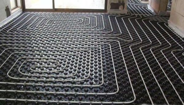 暖气片好还是地暖好？