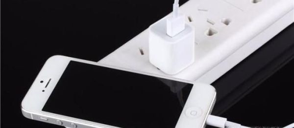 充电时玩手机为什么会触电身亡