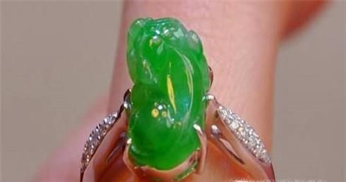 貔貅戒指的佩戴方法