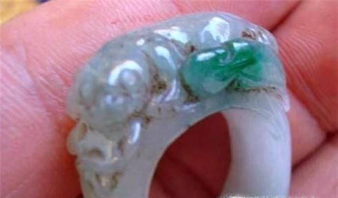 貔貅戒指的佩戴方法