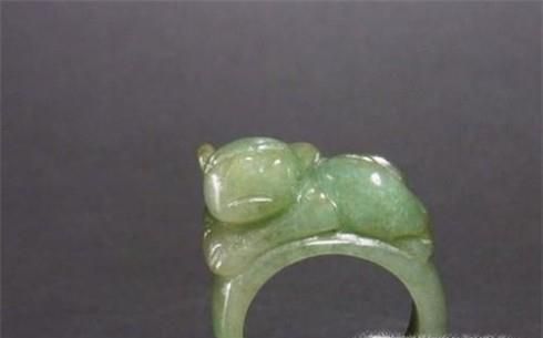 貔貅戒指的佩戴方法