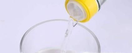 如何去除衣服染色