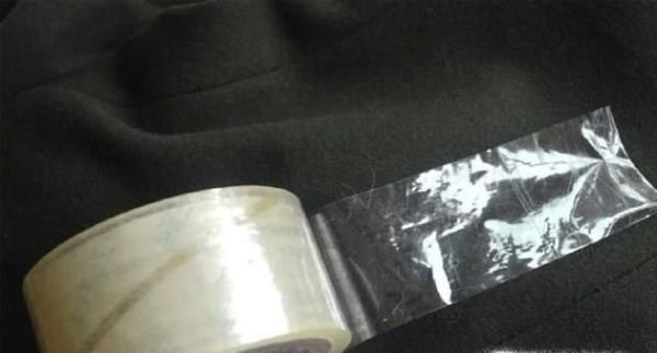 黑色棉质衣服这么解决沾上白色的细毛