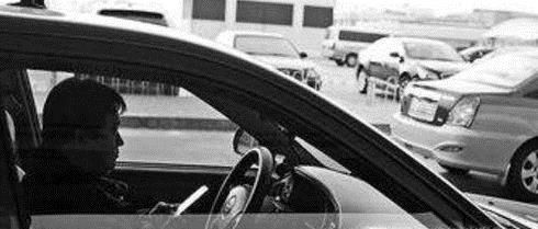 手机丢出租车怎么办