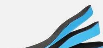 皮鞋穿着有点紧怎么办