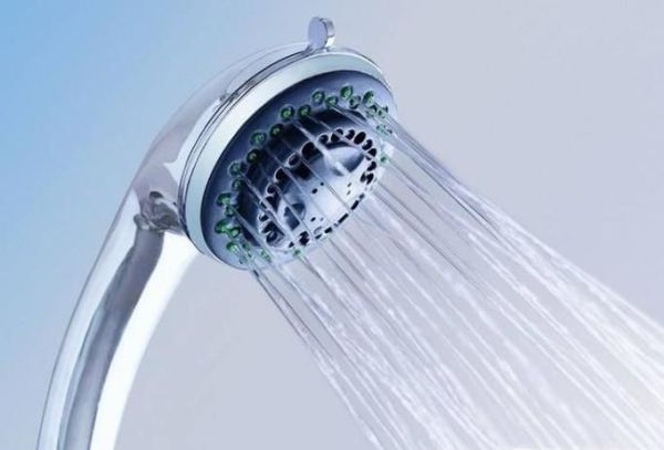 女性小知识：先洗澡还是先洗脸？