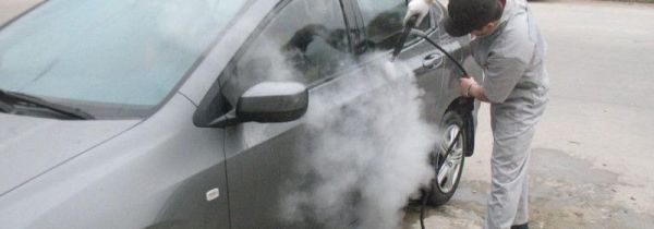 肉汤撒车里了发臭了怎么解决