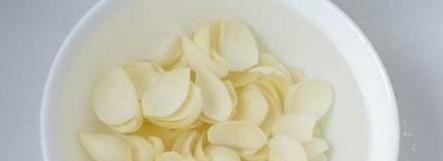 简单剥洗百合的小窍门