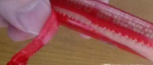 怎样剥开火腿肠？