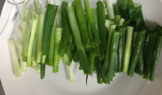 小葱叶有白点能吃吗