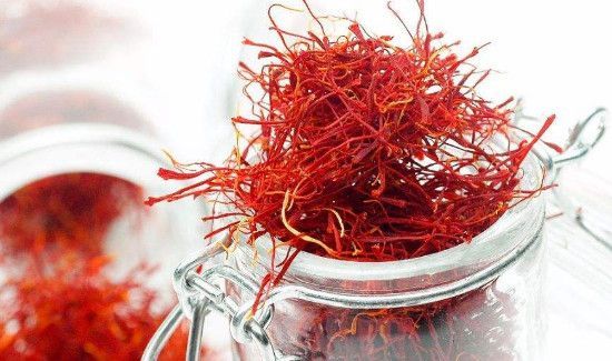 藏红花花苞带叶子能泡水吗