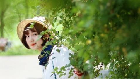 如何手机拍出美的人物照