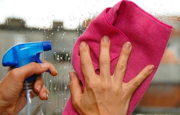 玻璃水渍怎么去除