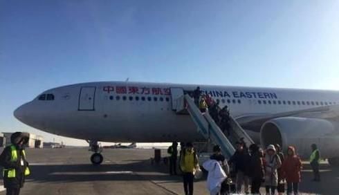 飞机备降后乘客怎么办