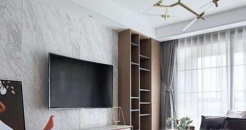 电视机是挂墙上好还是放柜子上好？