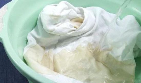 衣服有精油印怎么洗掉