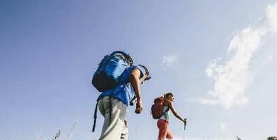 爬山需要注意什么 爬山需要准备什么东西