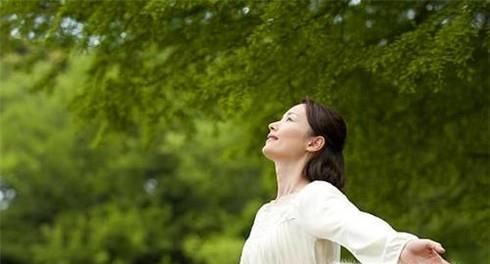 打嗝打不出来怎么办