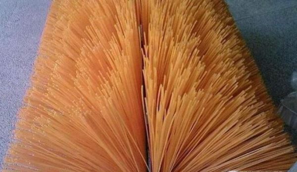 黑色衣服上沾了很多毛怎么办