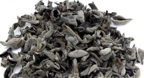 为什么炒木耳会“炸锅”？怎么能不“炸锅”？