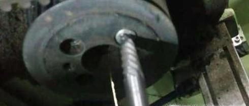 如何将已经损坏的螺丝轻松的拧出来