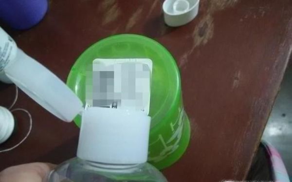 贴纸商标痕迹怎么去除