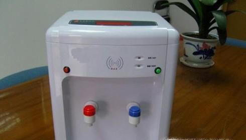 如何来清洗家用饮水机