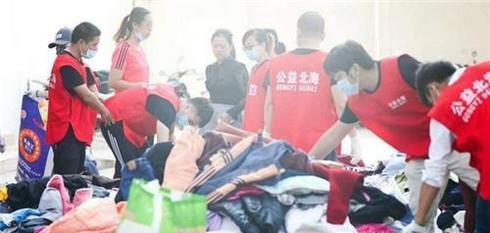 不要的衣服怎么捐出去
